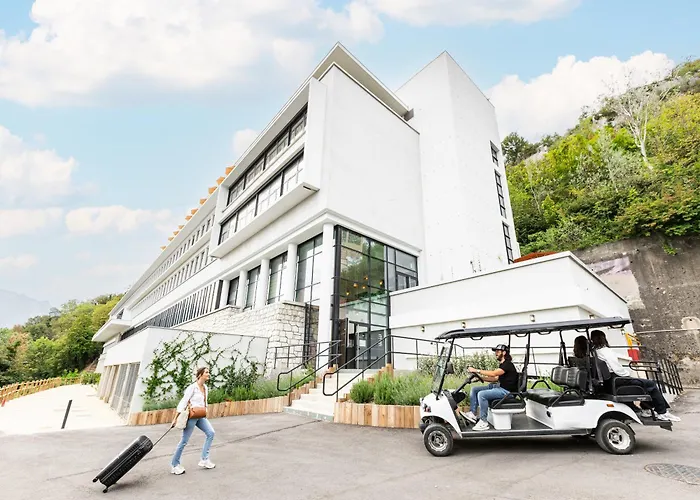 The Babel Community Hotel - Grenoble Bastille